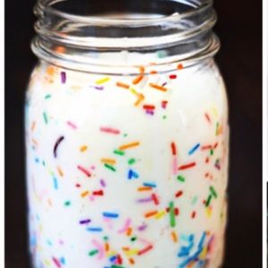 Cupcake candle with soy wax aromatherapy oils